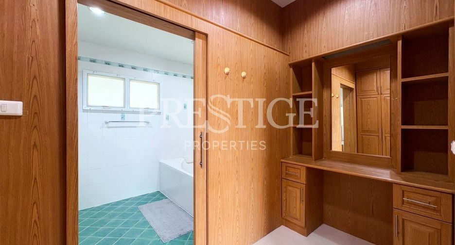 For rent 3 bedrooms house in Bang Lamung, Chonburi