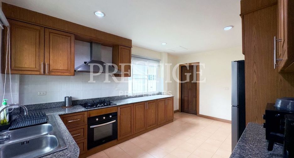 For rent 3 bedrooms house in Bang Lamung, Chonburi