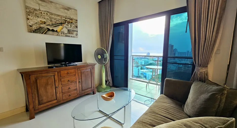 Condo en alquiler y en venta de 1 habitaciones en Bang Lamung, Chonburi