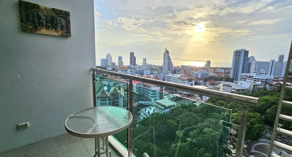 Condo en alquiler y en venta de 1 habitaciones en Bang Lamung, Chonburi
