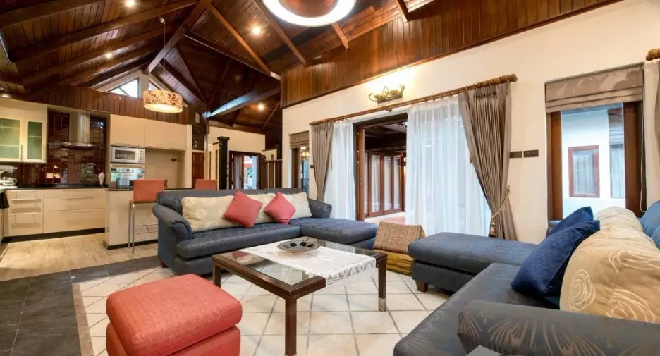 For rent 3 bedrooms villa in Bang Lamung, Chonburi