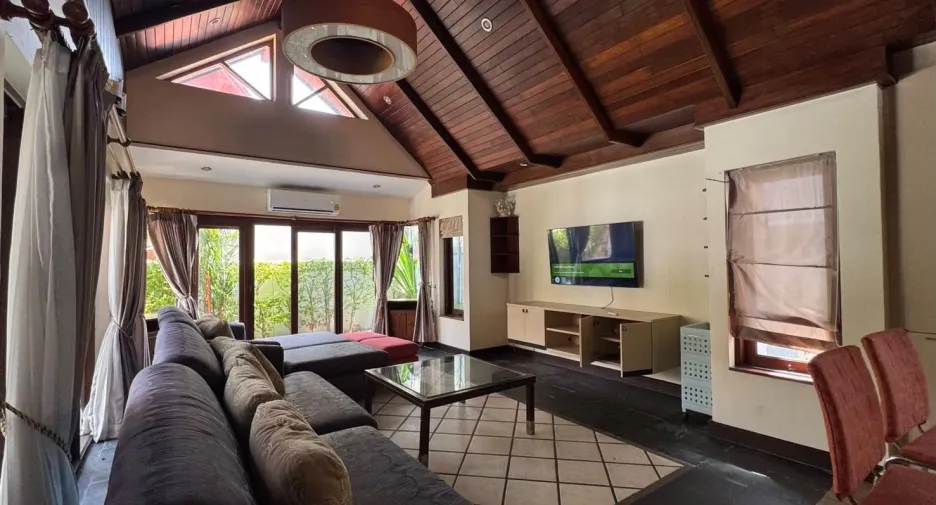 For rent 3 bedrooms villa in Bang Lamung, Chonburi