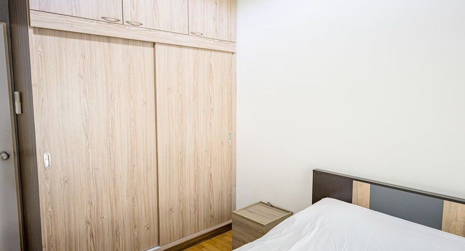 For rent 3 bedrooms townhouse in Mueang Chiang Mai, Chiang Mai