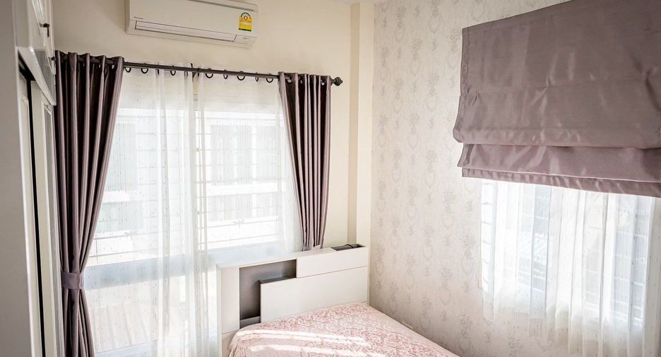 For rent 3 bedrooms townhouse in Mueang Chiang Mai, Chiang Mai