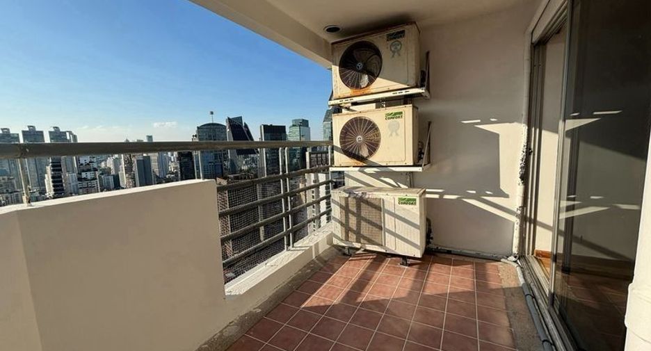 Condo en alquiler de 2 habitaciones en Khlong Toei, Bangkok
