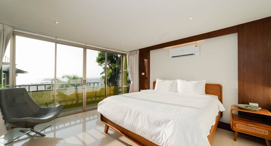 For rent 4 bedrooms villa in Mueang Phuket, Phuket