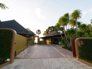 For rent 4 bedrooms villa in Mueang Phuket, Phuket