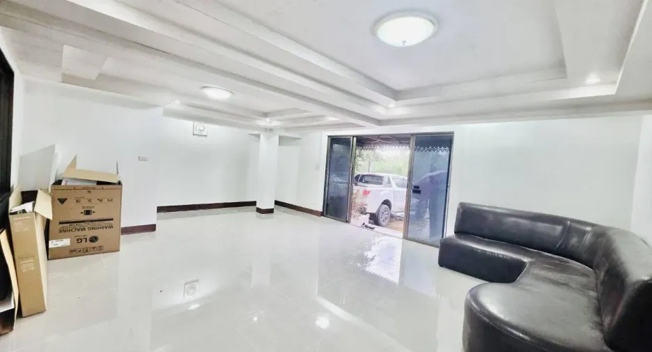 For sale studio condo in Saraphi, Chiang Mai