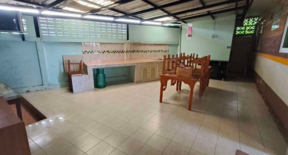 For rent 4 bedrooms house in Doi Saket, Chiang Mai
