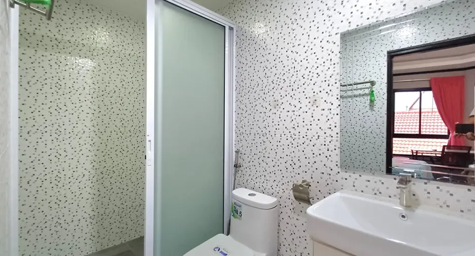 For rent 4 bedrooms house in Bang Lamung, Chonburi