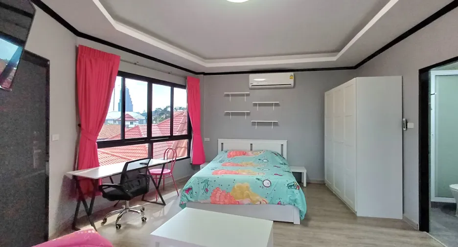 For rent 4 bedrooms house in Bang Lamung, Chonburi