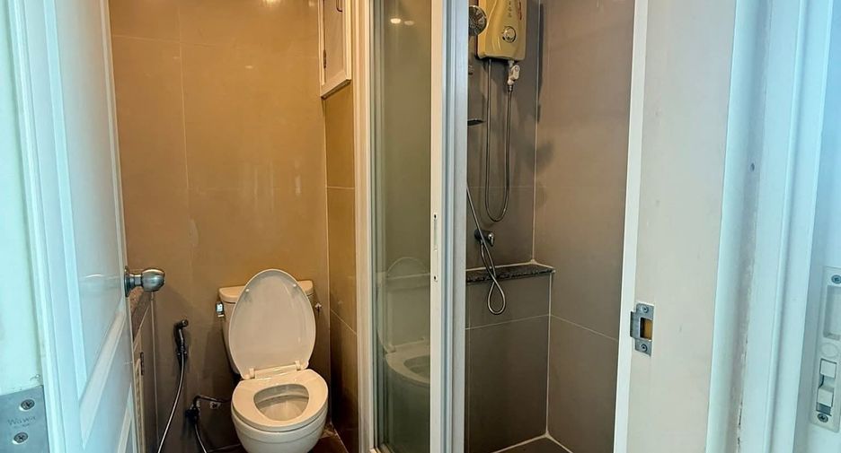For rent 1 bed condo in Huai Khwang, Bangkok