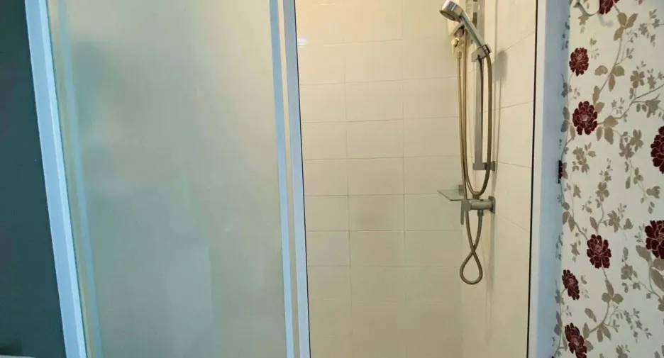 For rent 1 bed condo in Thon Buri, Bangkok