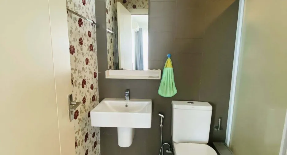 For rent 1 bed condo in Thon Buri, Bangkok