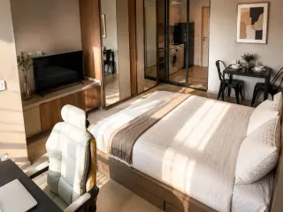For rent studio condo in Pathum Wan, Bangkok