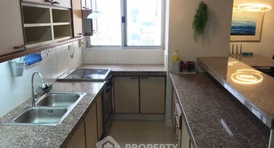 For sale 2 bedrooms condo in Watthana, Bangkok