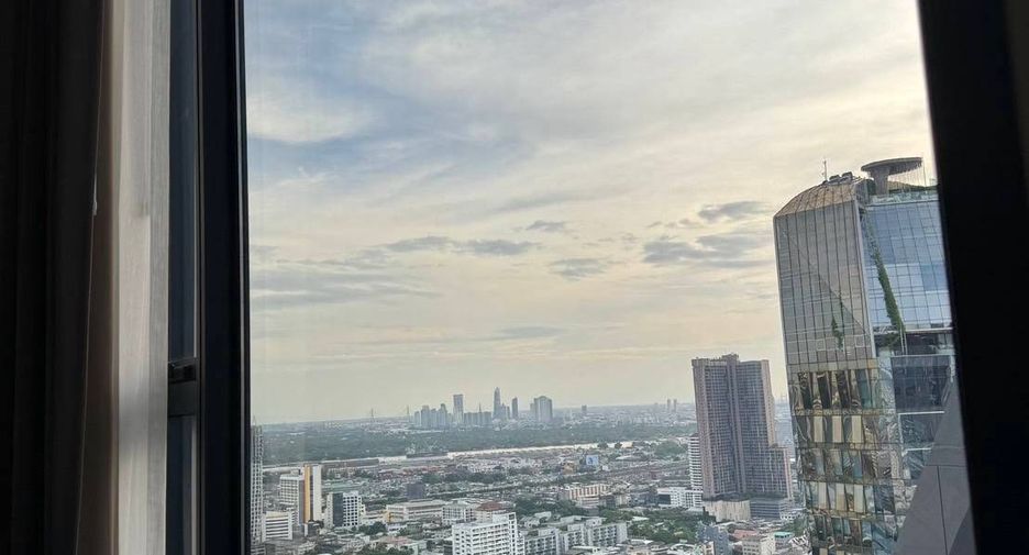 À vendre 2 chambres condo à Khlong Toei, Bangkok