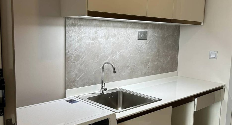Продажа 1 кровать кондо в Патхум Щан, Бангкок