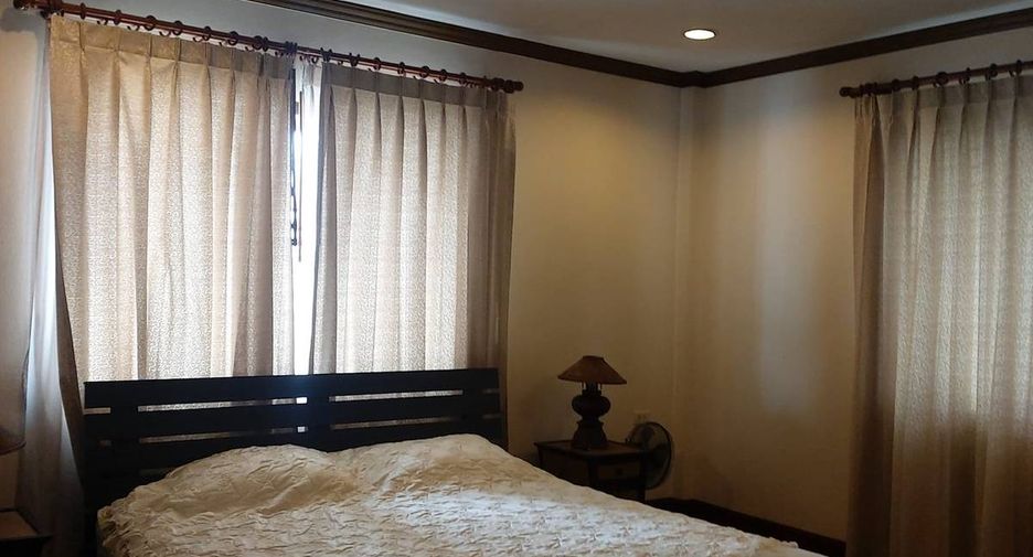 For sale 4 bedrooms house in Bang Lamung, Chonburi