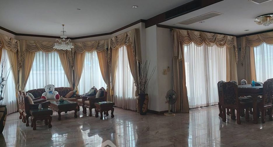For sale 4 bedrooms house in Bang Lamung, Chonburi
