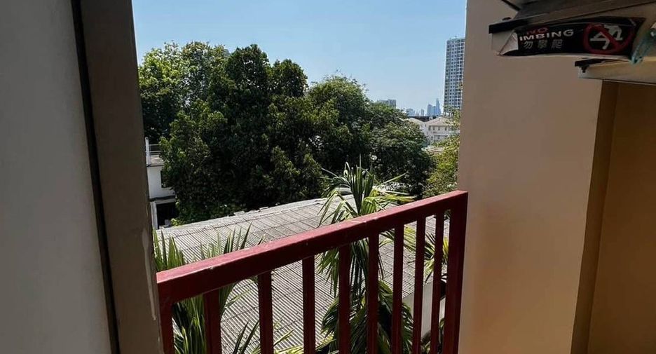 For sale 2 bedrooms condo in Yan Nawa, Bangkok