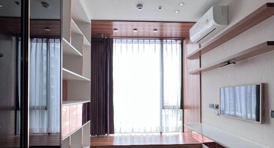 À vendre 2 chambres condo à Watthana, Bangkok