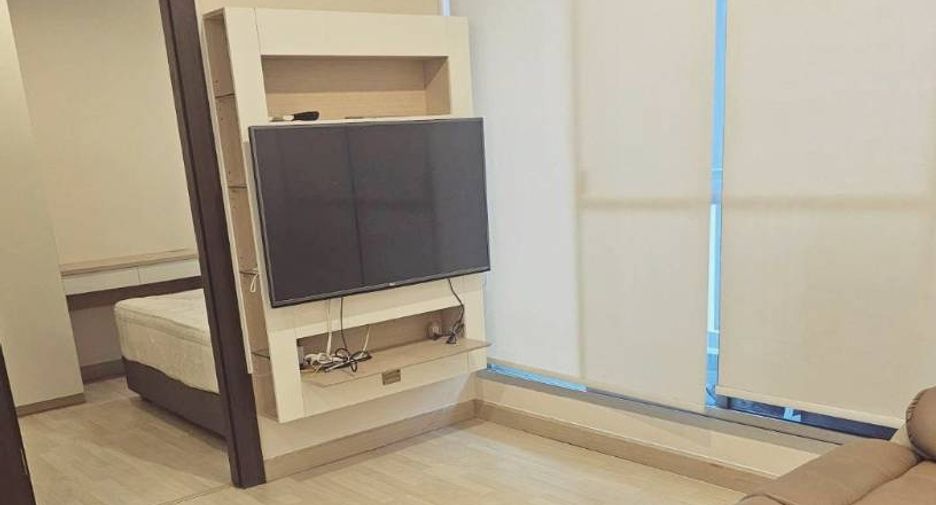 For sale 2 bedrooms condo in Huai Khwang, Bangkok