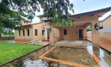 À vendre 3 chambres maison à Huay Yai, Pattaya