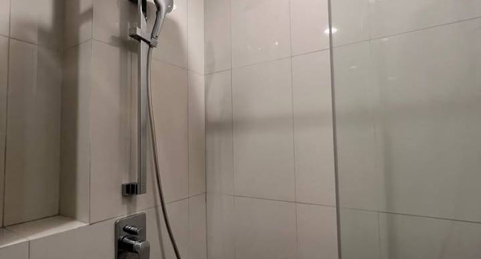 For sale 1 bed condo in Khlong Toei, Bangkok