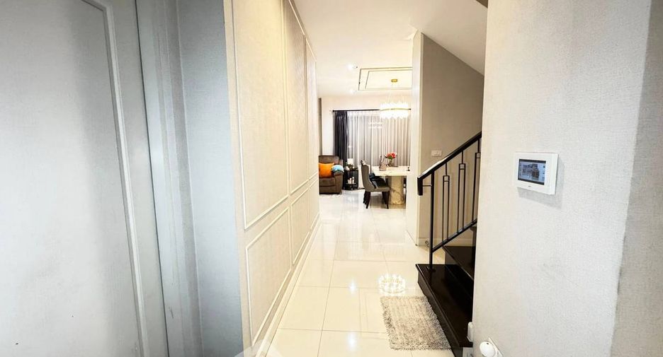 For rent 4 bedrooms house in Saphan Sung, Bangkok
