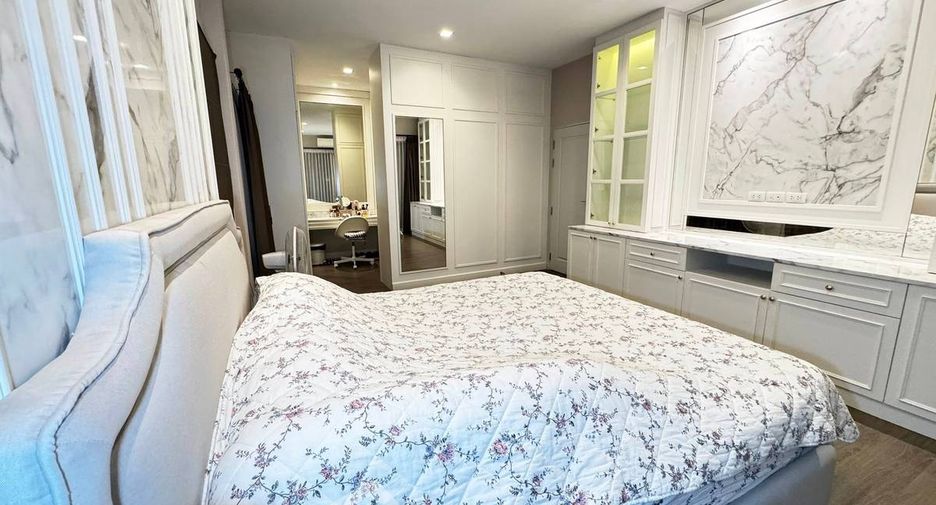 For rent 4 bedrooms house in Saphan Sung, Bangkok