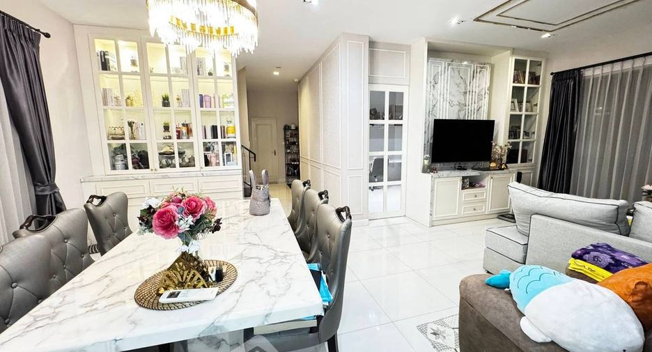 For rent 4 bedrooms house in Saphan Sung, Bangkok
