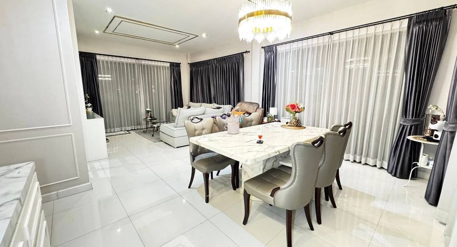 For rent 4 bedrooms house in Saphan Sung, Bangkok