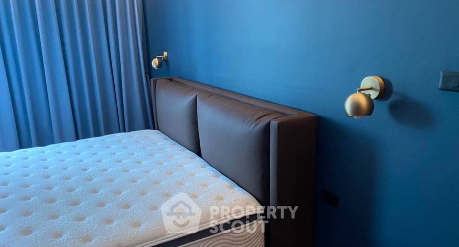 For rent 2 bedrooms condo in Pathum Wan, Bangkok
