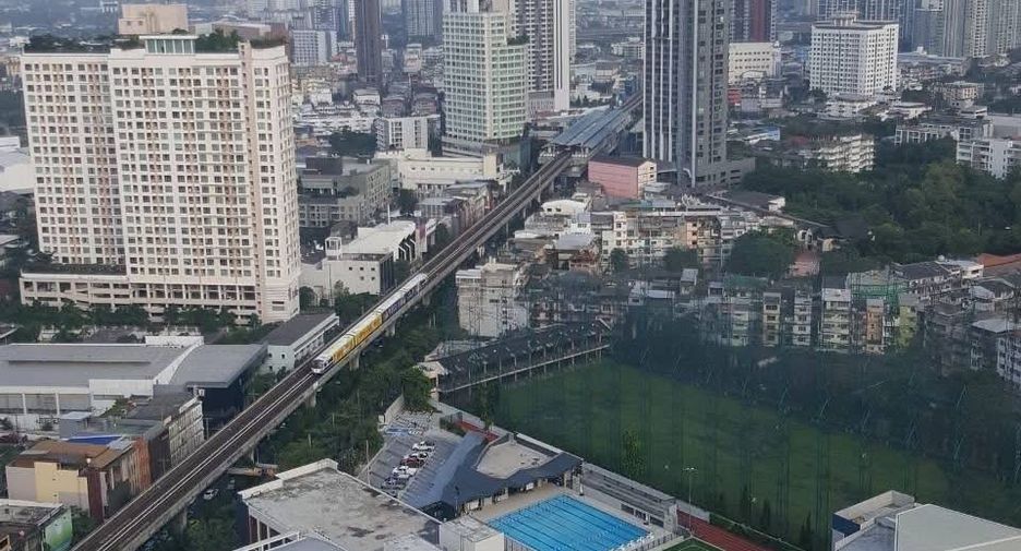 For rent 2 ベッドルーム condo in Khlong Toei, Bangkok