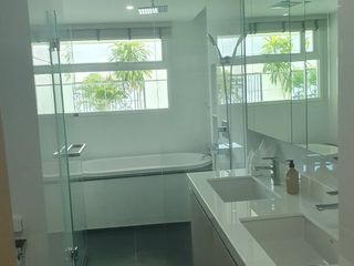 Apartment zur Miete mit 3 Zimmer in Watthana, Bangkok