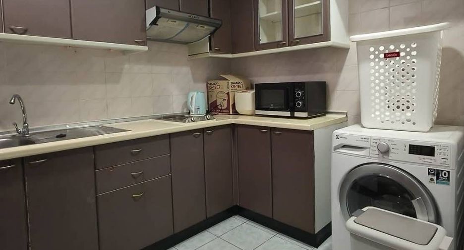 For rent 2 bedrooms condo in Watthana, Bangkok