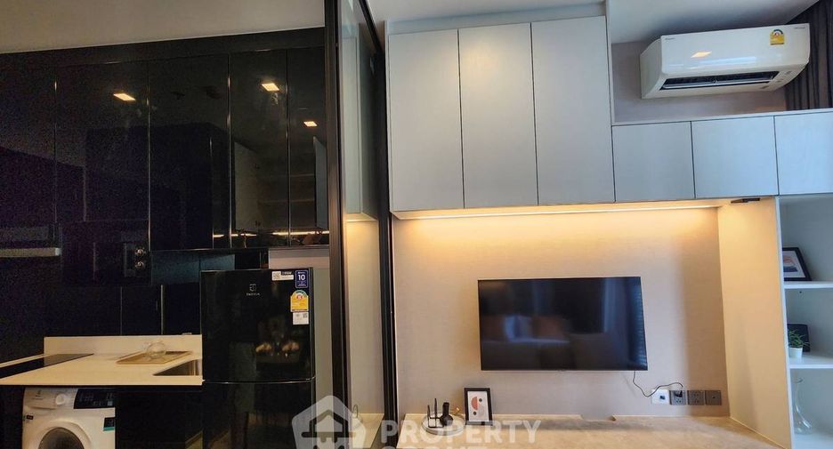 For rent 1 bed condo in Phaya Thai, Bangkok