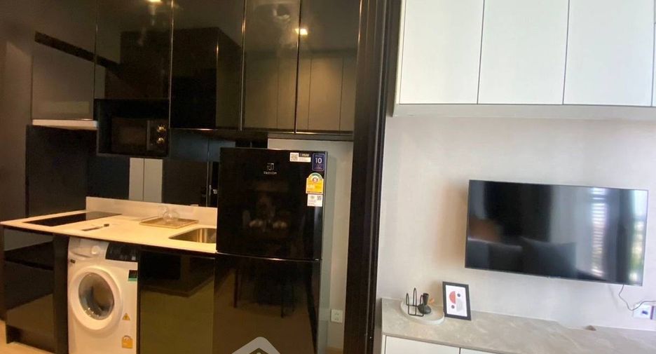 For rent 1 bed condo in Phaya Thai, Bangkok