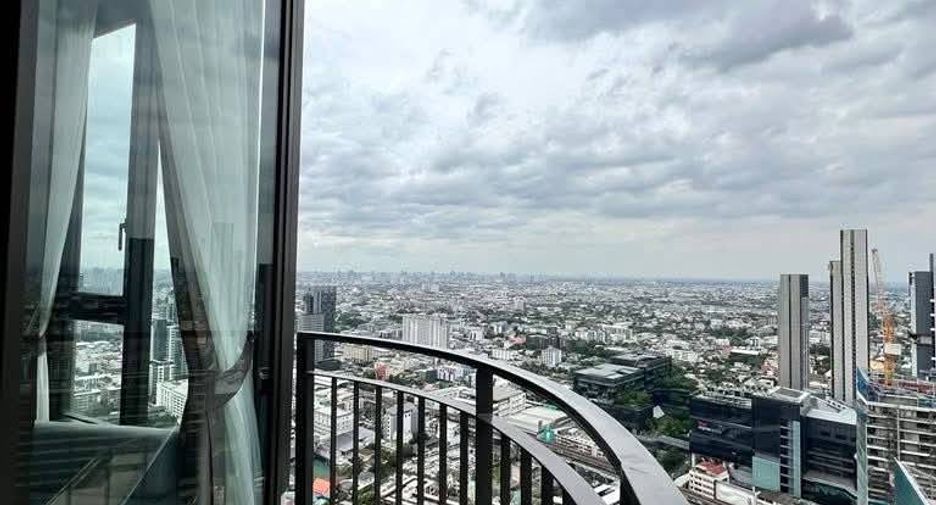 For rent 2 bedrooms condo in Bang Na, Bangkok