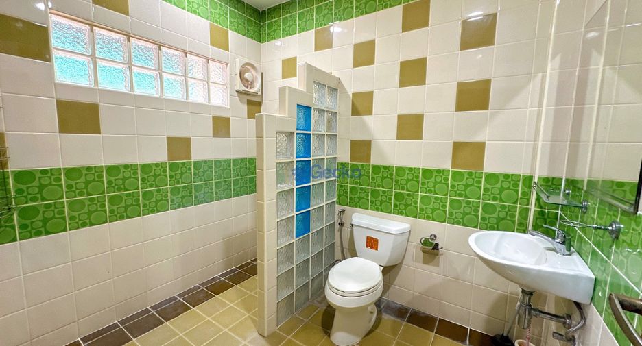 For rent 3 bedrooms house in Huay Yai, Pattaya