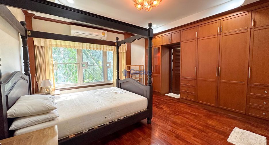 For rent 3 bedrooms house in Huay Yai, Pattaya