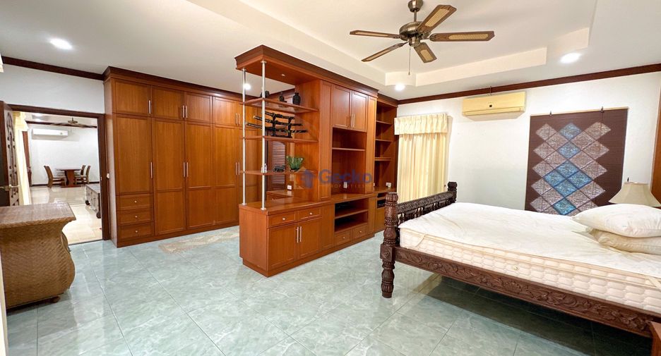 For rent 3 bedrooms house in Huay Yai, Pattaya