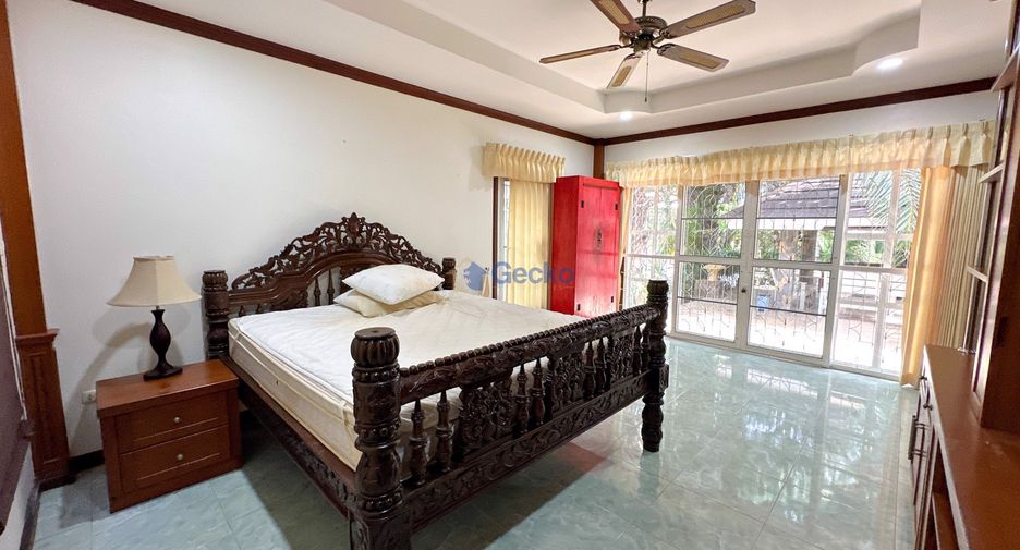 For rent 3 bedrooms house in Huay Yai, Pattaya