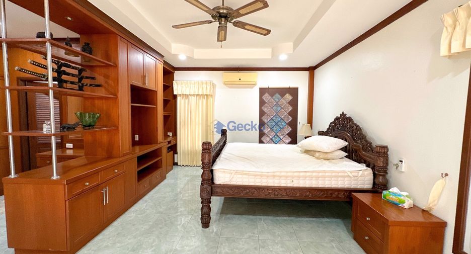 For rent 3 bedrooms house in Huay Yai, Pattaya