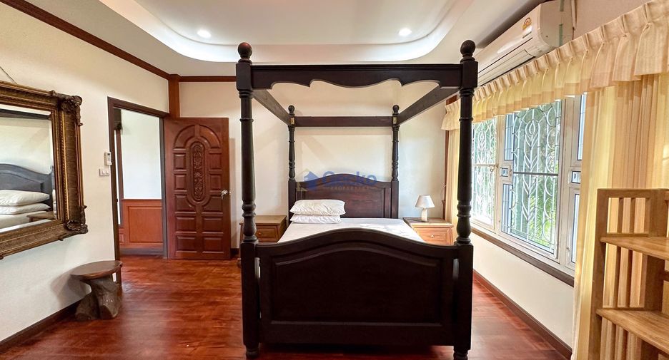 For rent 3 bedrooms house in Huay Yai, Pattaya