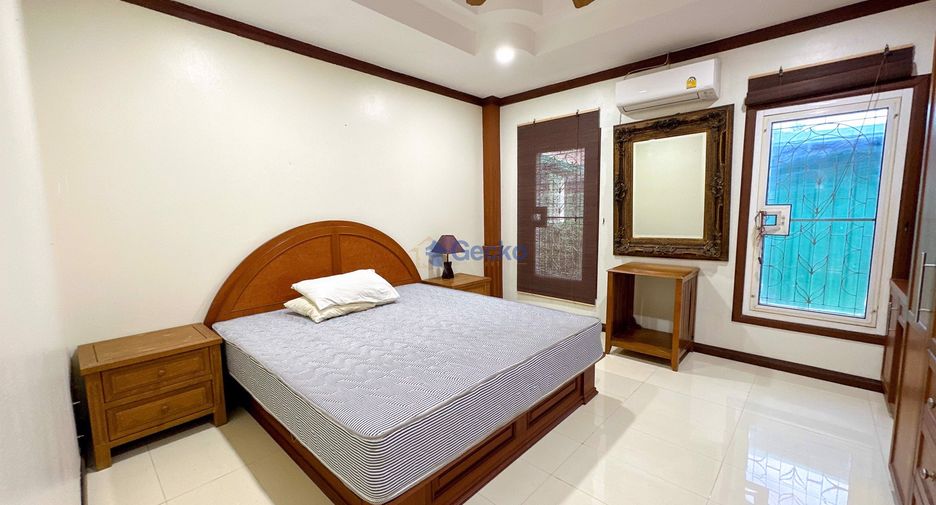 For rent 3 bedrooms house in Huay Yai, Pattaya
