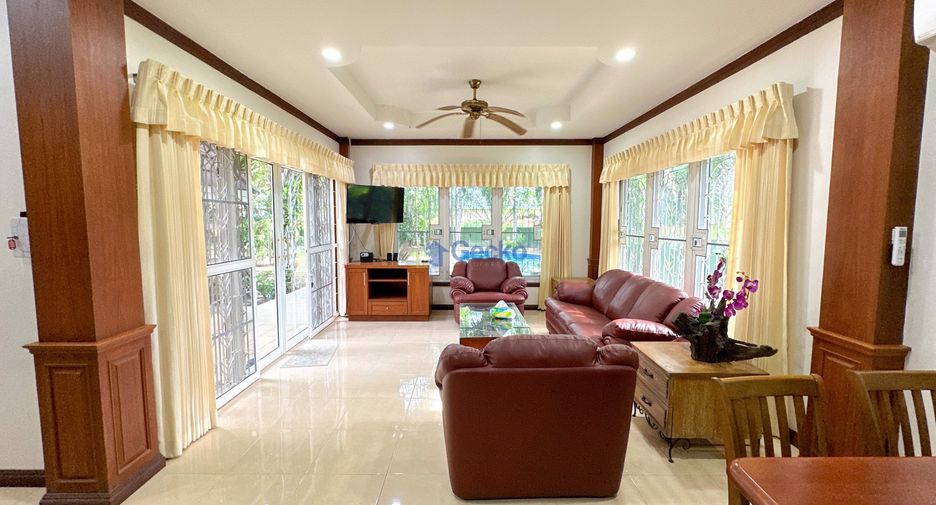 For rent 3 bedrooms house in Huay Yai, Pattaya