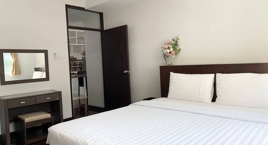 For rent 2 bedrooms apartment in Sathon, Bangkok