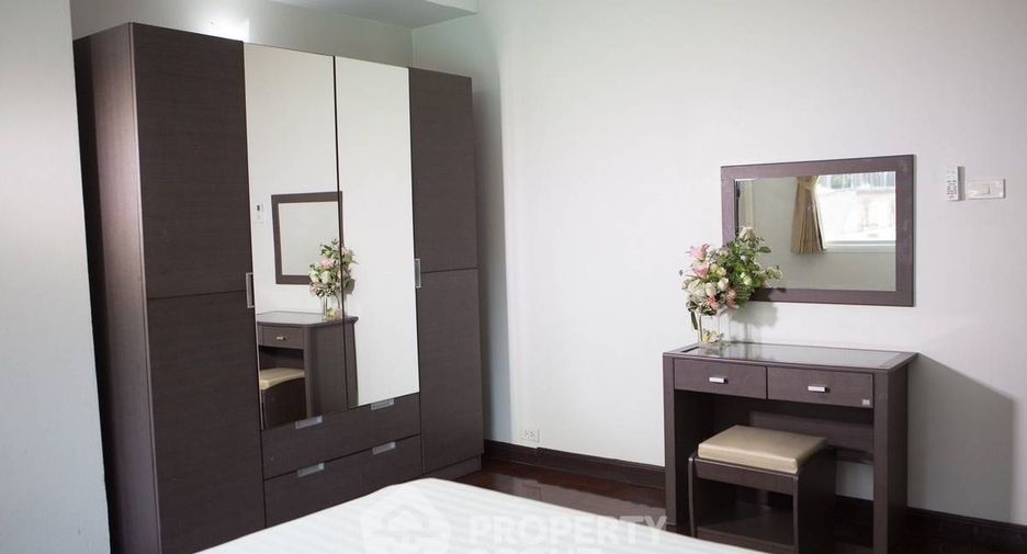 For rent 2 bedrooms apartment in Sathon, Bangkok